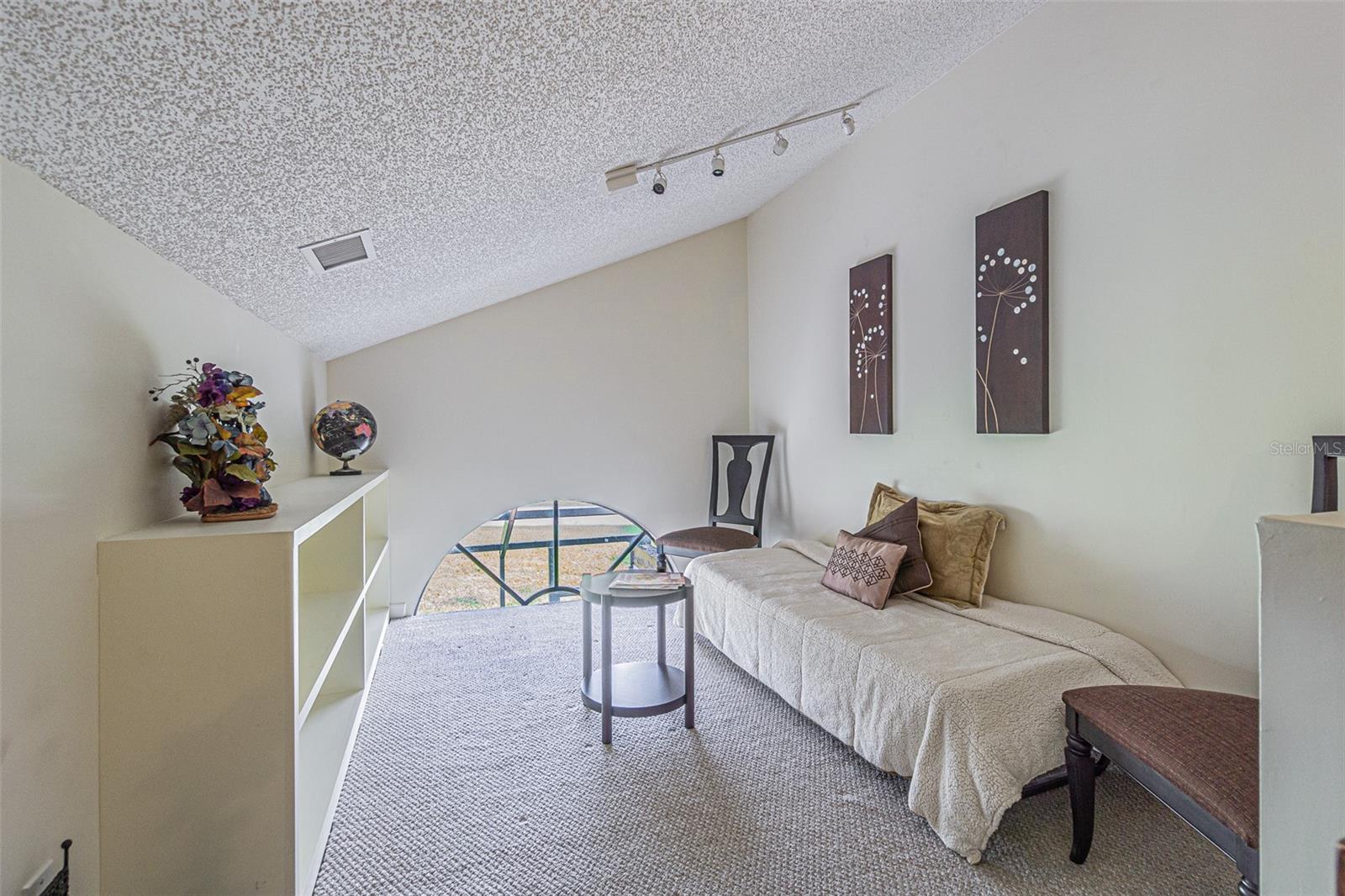 SADDLEBROOK / VILLA D 'ESTE TOWNHOMES - Residential Lease