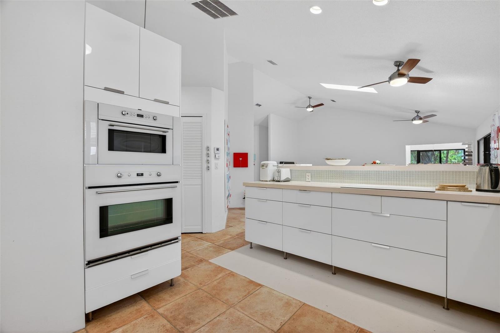 LONGWOOD VILLAS - Residential