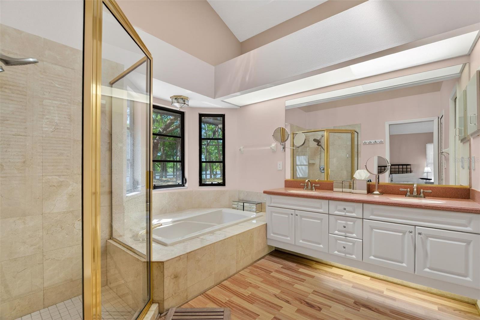 LONGWOOD VILLAS - Residential