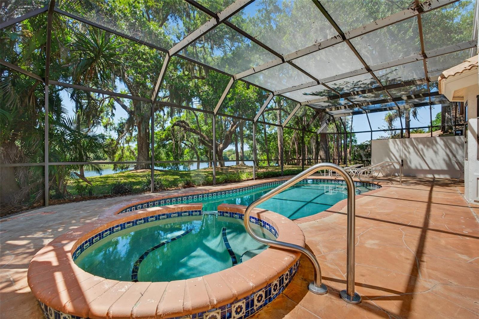 LONGWOOD VILLAS - Residential