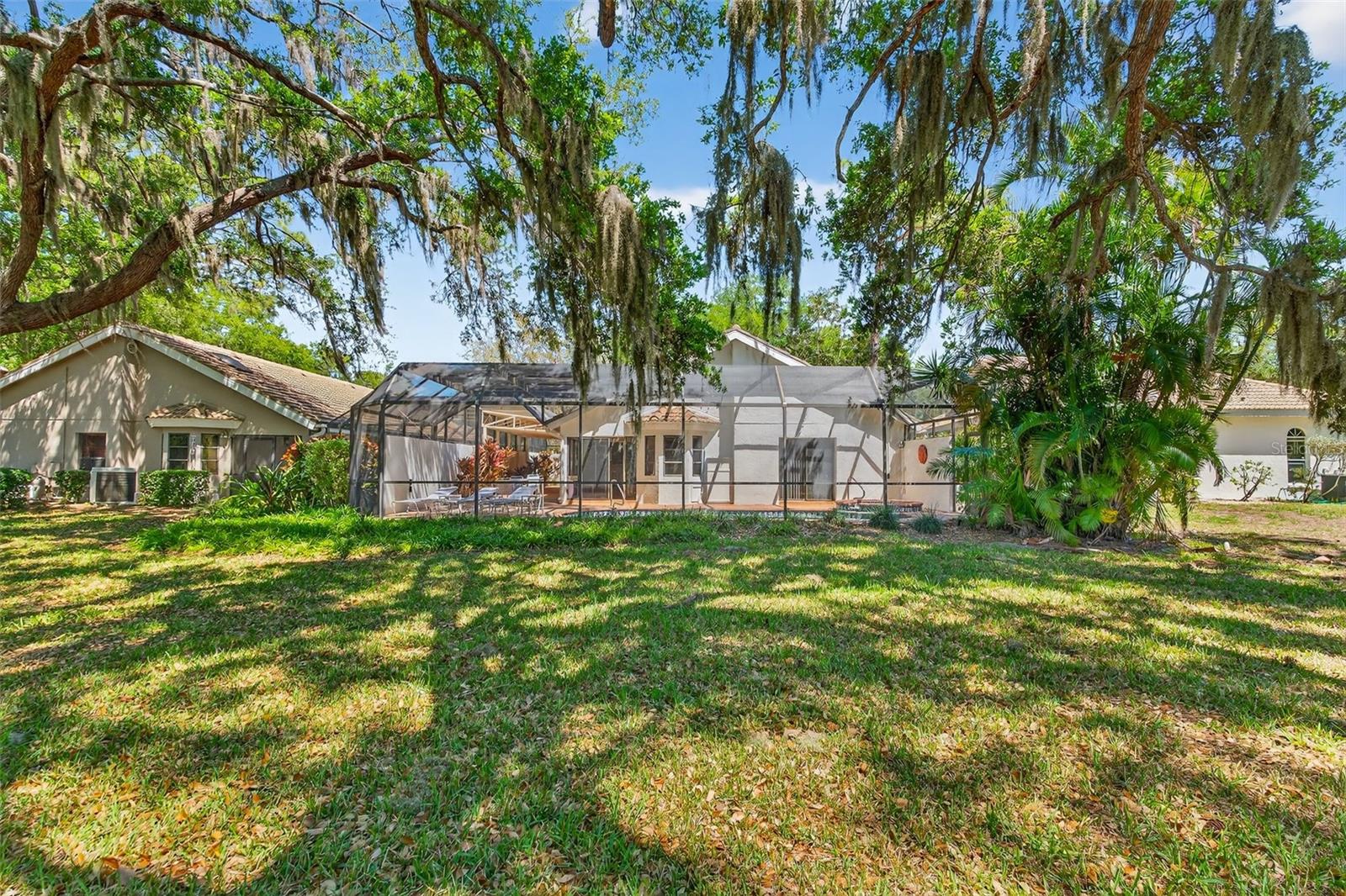 LONGWOOD VILLAS - Residential