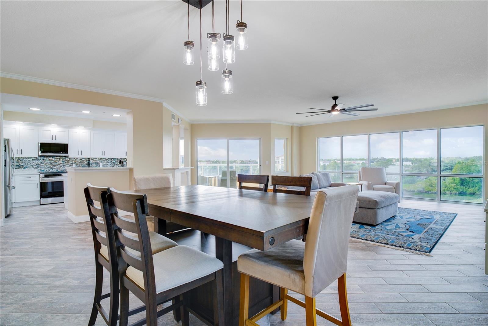 375 EMERSON PLAZA 611