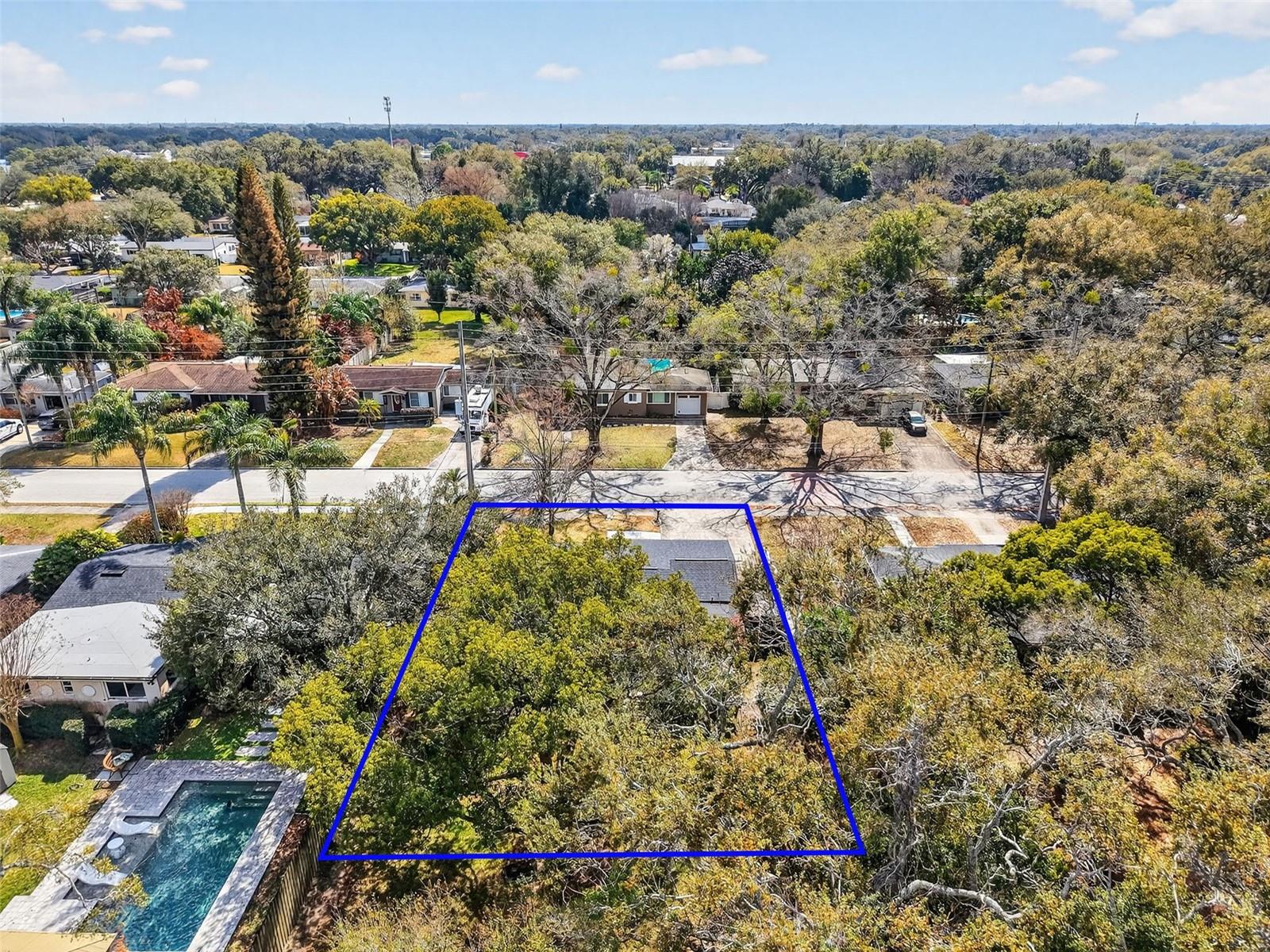 ARDMORE MANOR - Residential