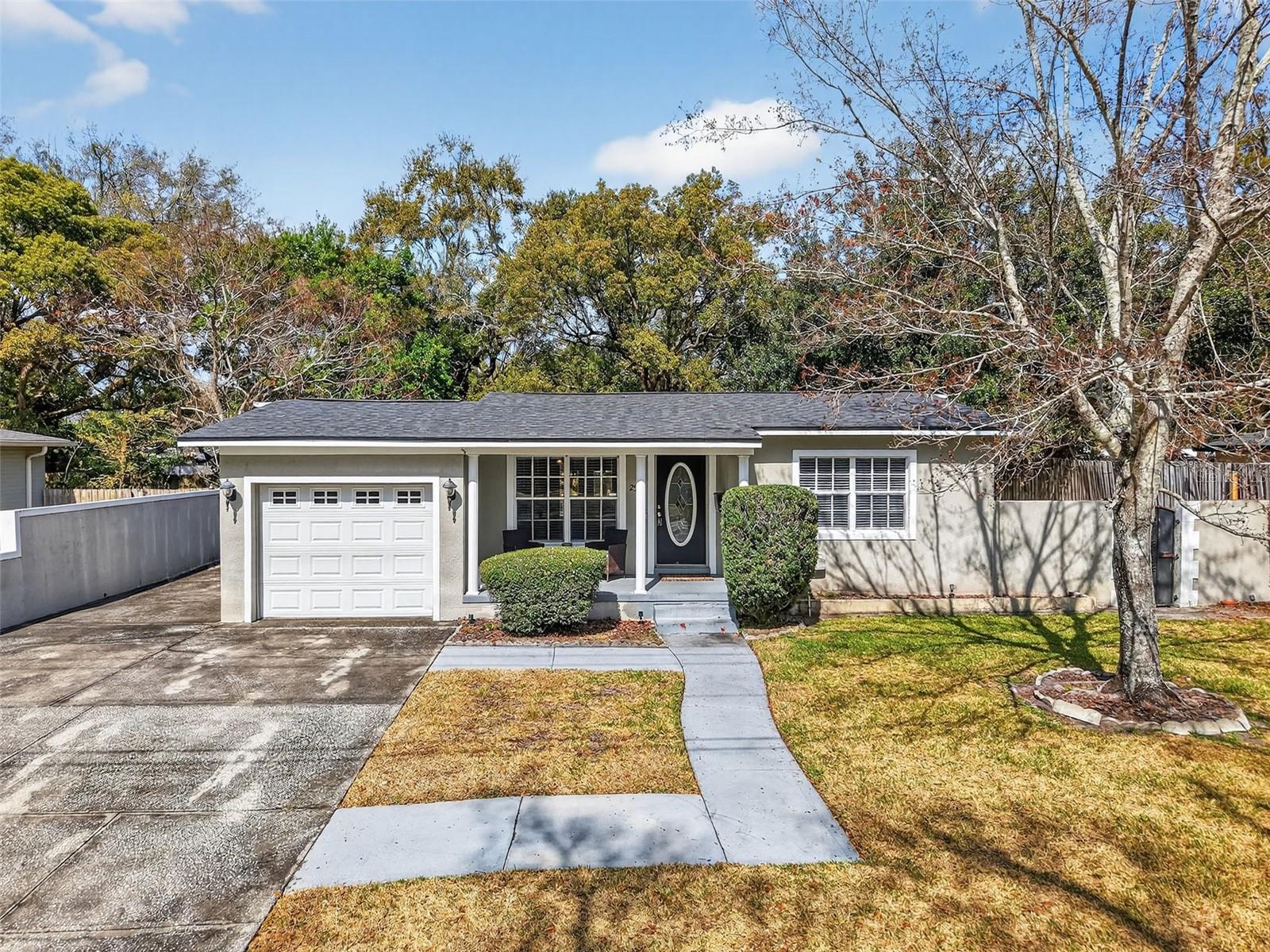 ARDMORE MANOR - Residential