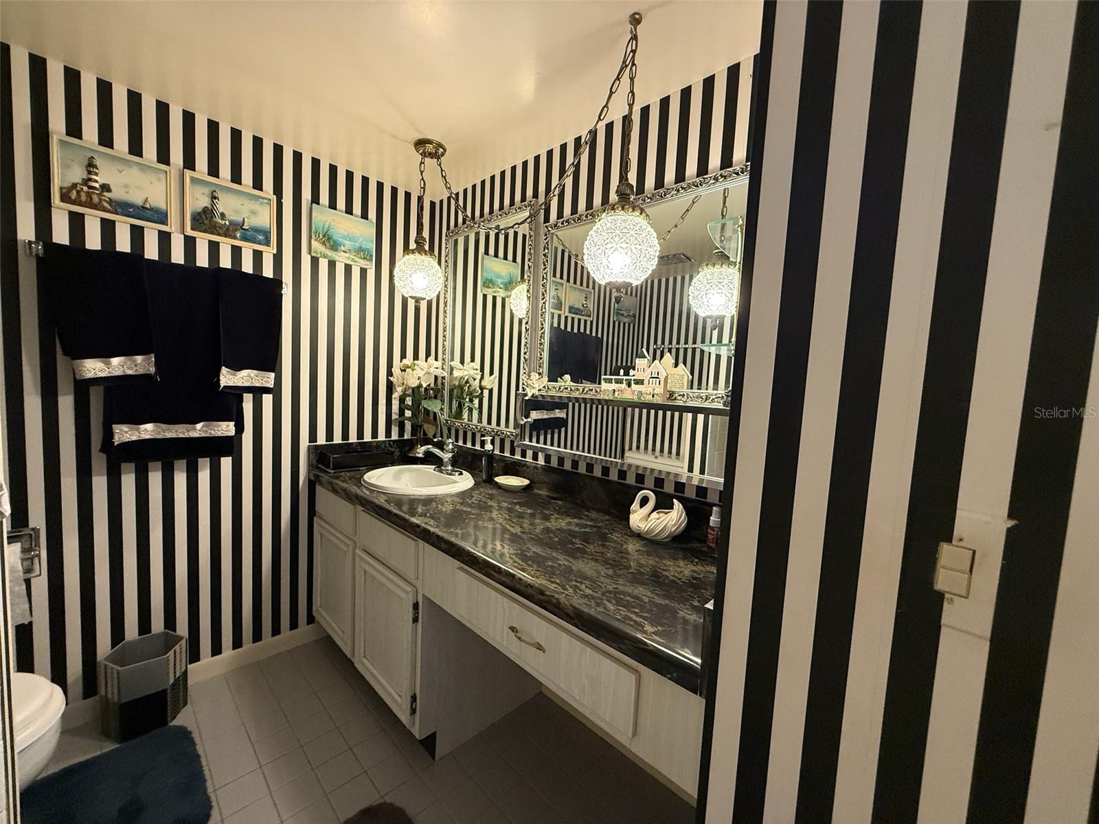 BAY ISLAND GROUP 1 - Residential Lease