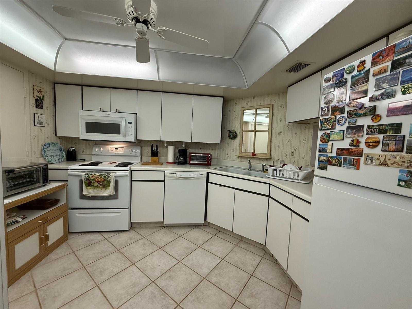 BAY ISLAND GROUP 1 - Residential Lease