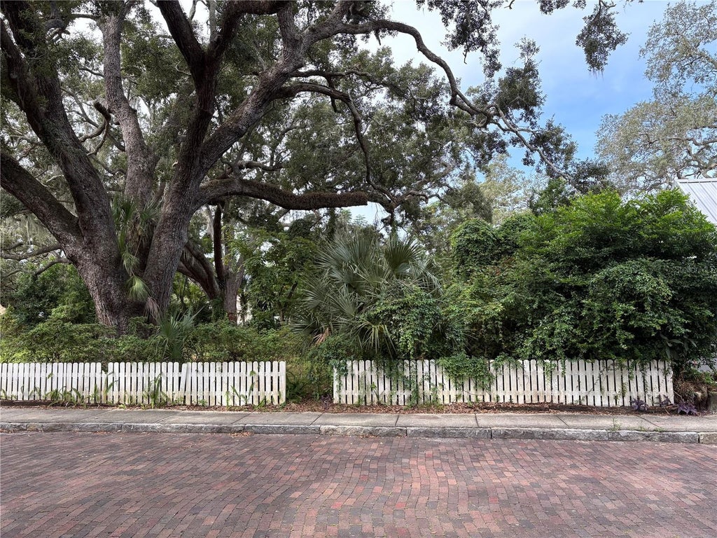 Photo of 225 2nd Avenue N, Safety Harbor, FL 34695 (MLS # TB8553319)