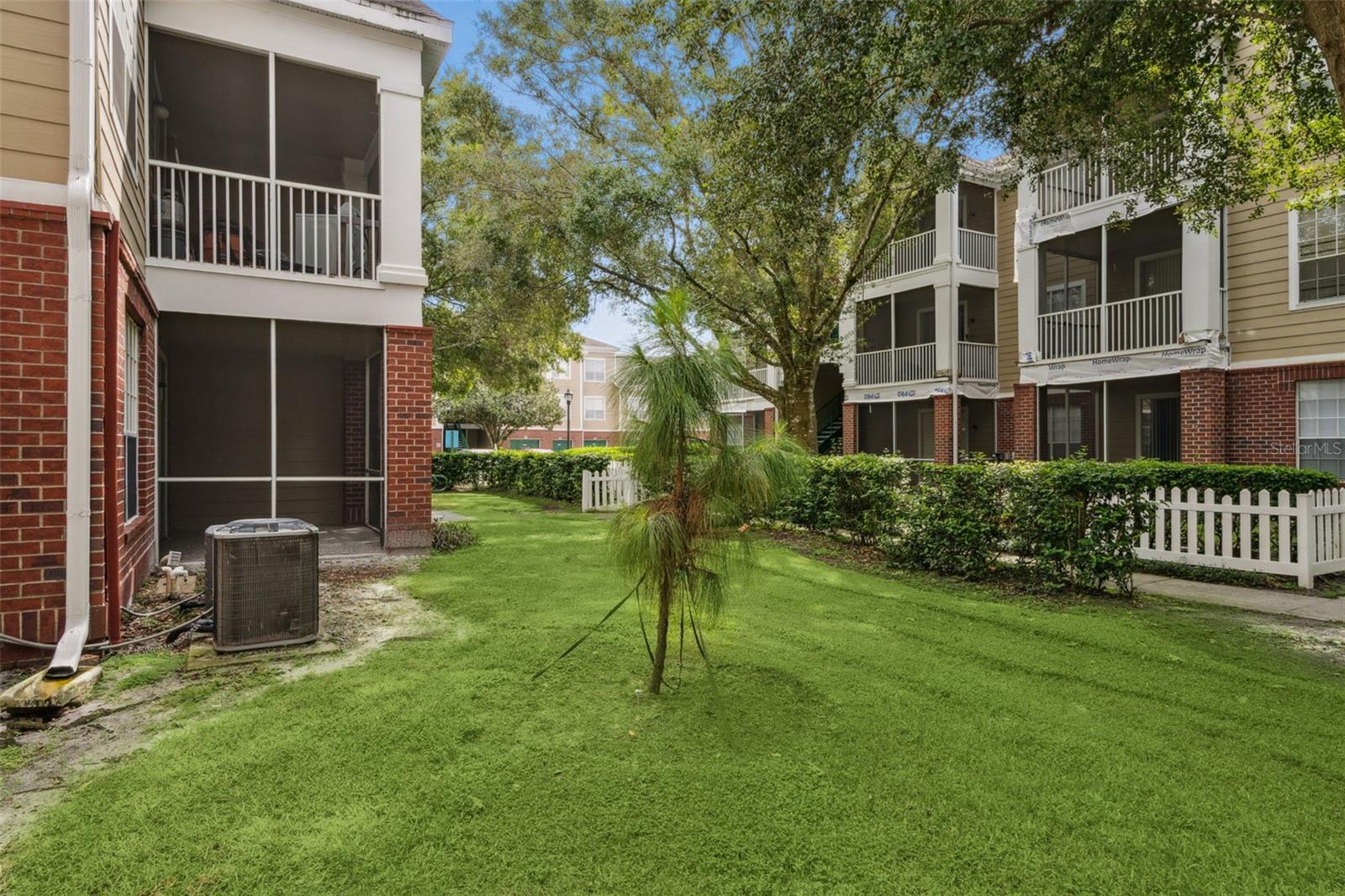 PLANTATION PARK PRIVATE RESIDENCE - Residential