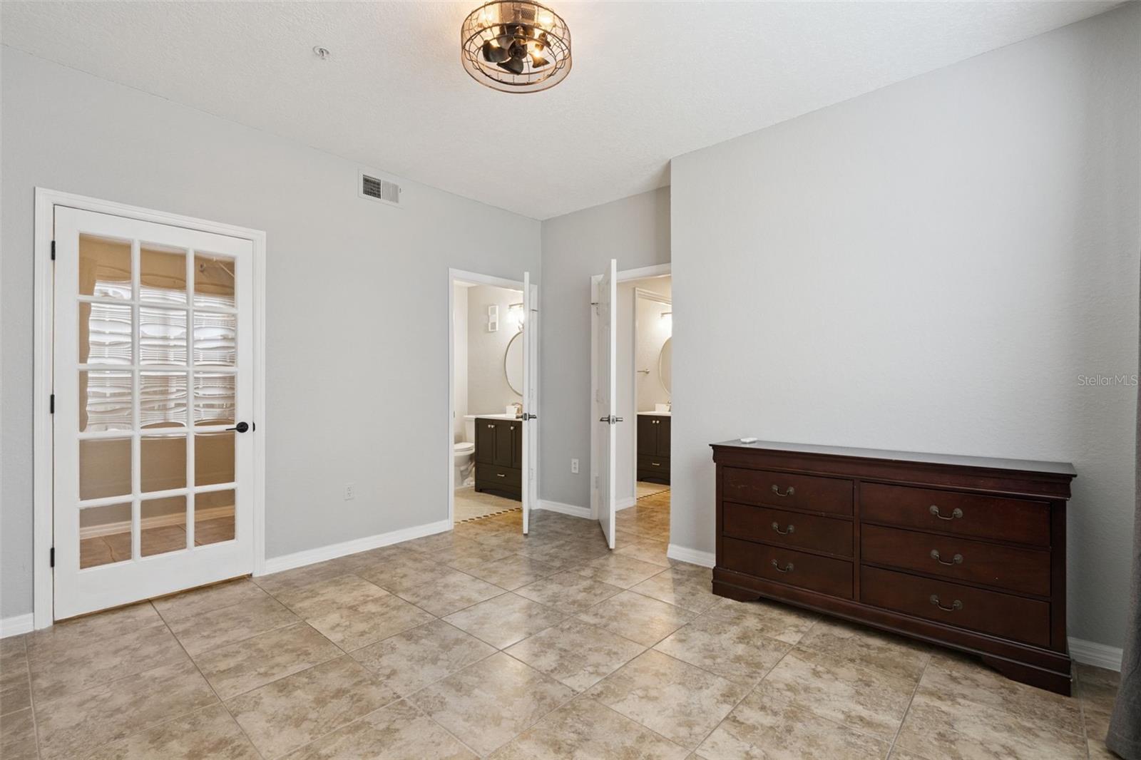 PLANTATION PARK PRIVATE RESIDENCE - Residential