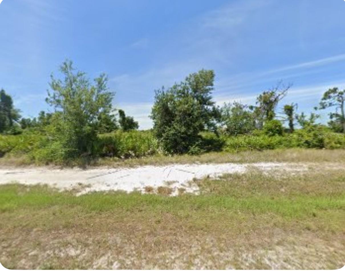 Southern Exposure Residential Lot in Port Charlotte.
South Gulf Cove Subdivision. Street is paved.
Ready to build your dream home.