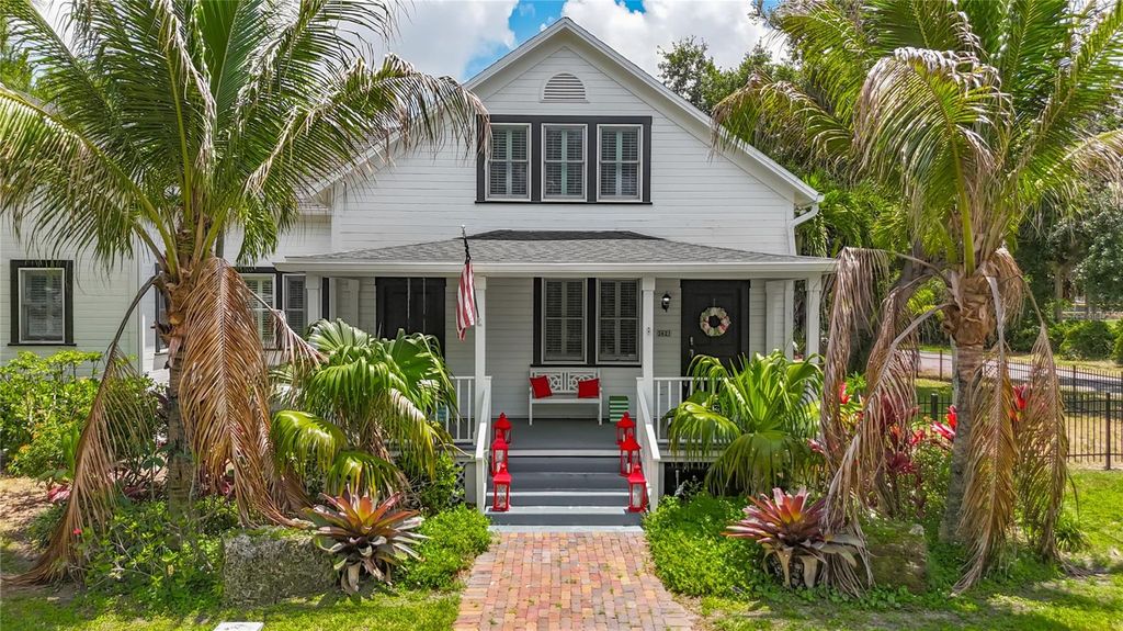 Photo of 3621 1st Avenue W, Bradenton, FL 34205 (MLS # A4693422)