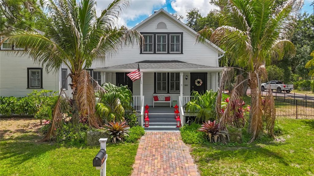 Photo of 3621 1st Avenue W, Bradenton, FL 34205 (MLS # A4693422)