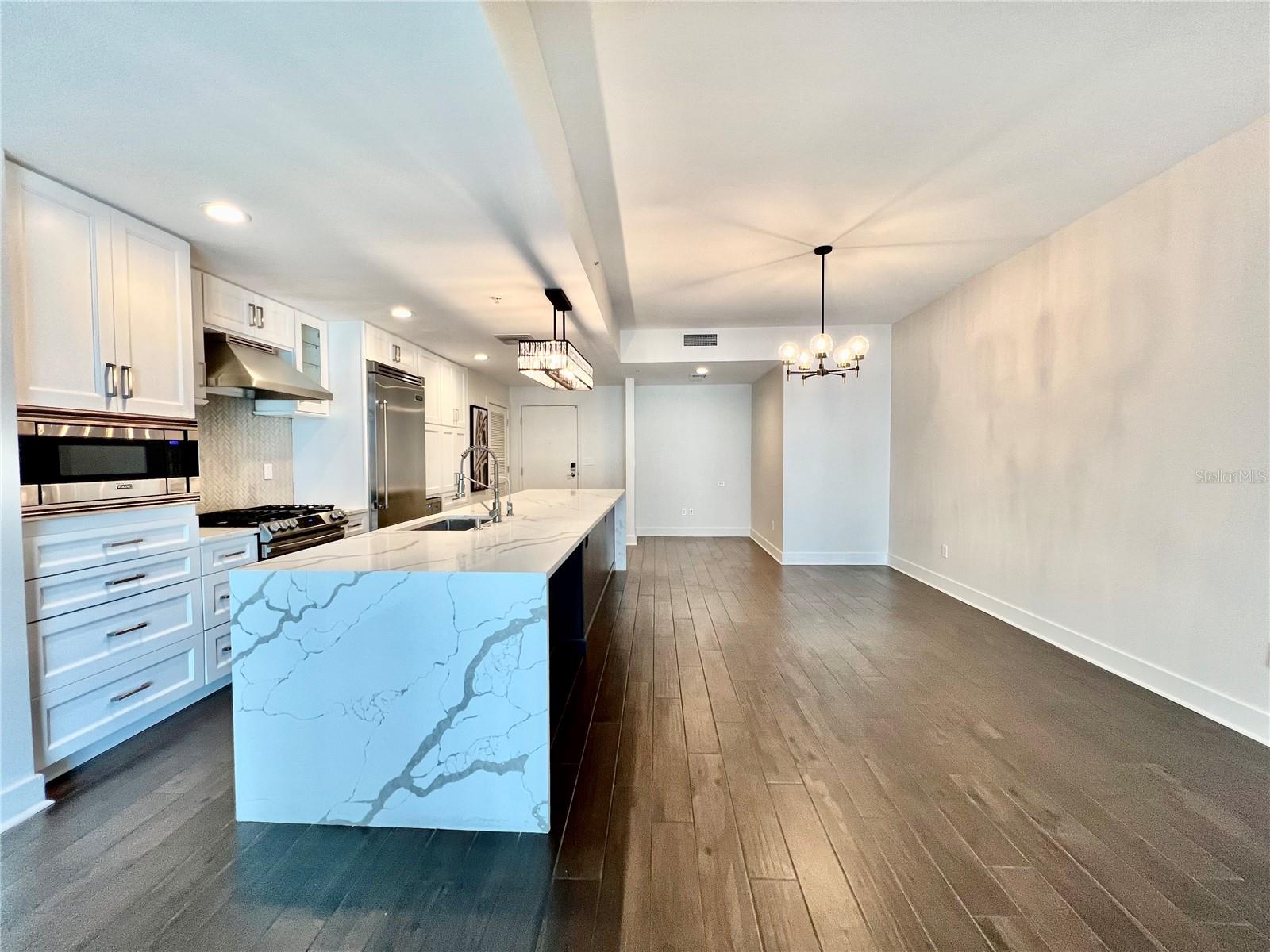 1120 E KENNEDY BOULEVARD 411