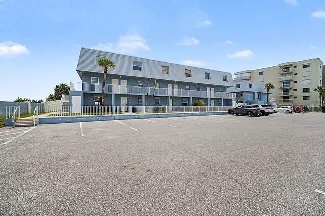 305 HIGHWAY A1A 10