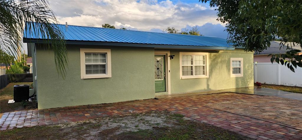 Photo of 613 Savannah Avenue, Lakeland, FL 33815 (MLS # TB8437096)