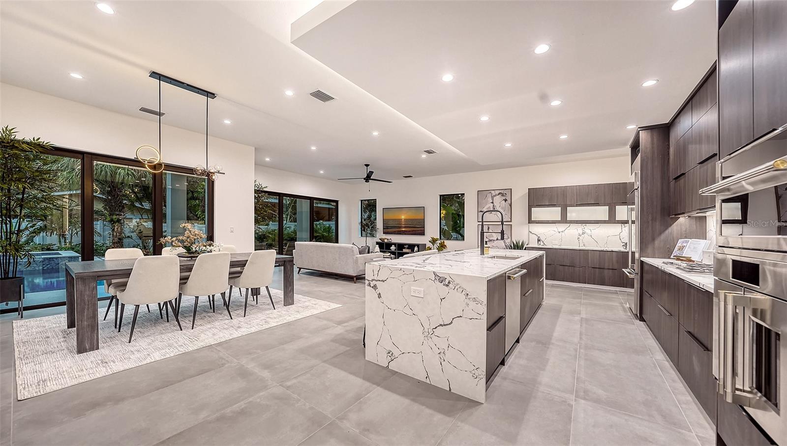 POINSETTIA PARK - Residential