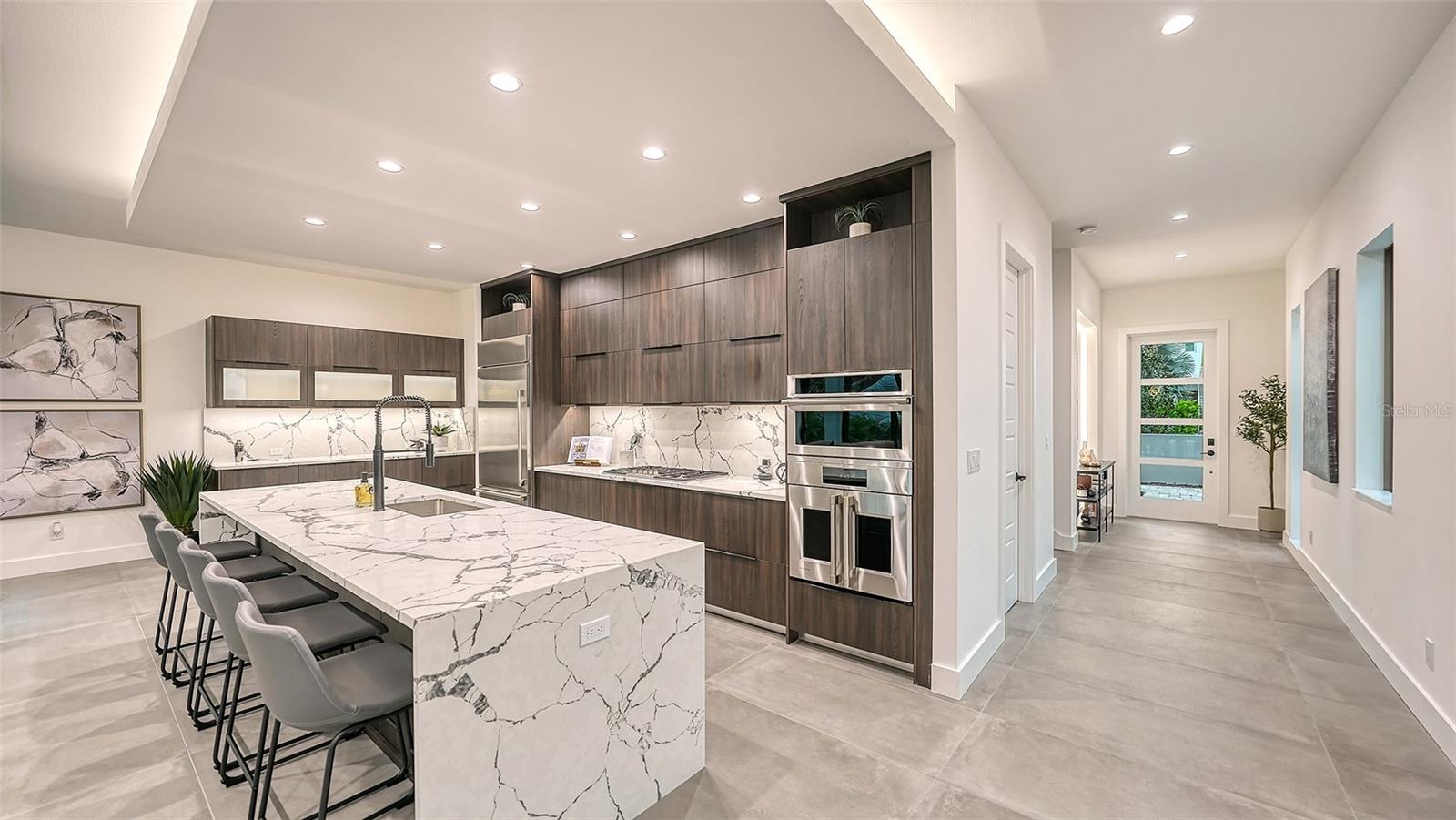 POINSETTIA PARK - Residential