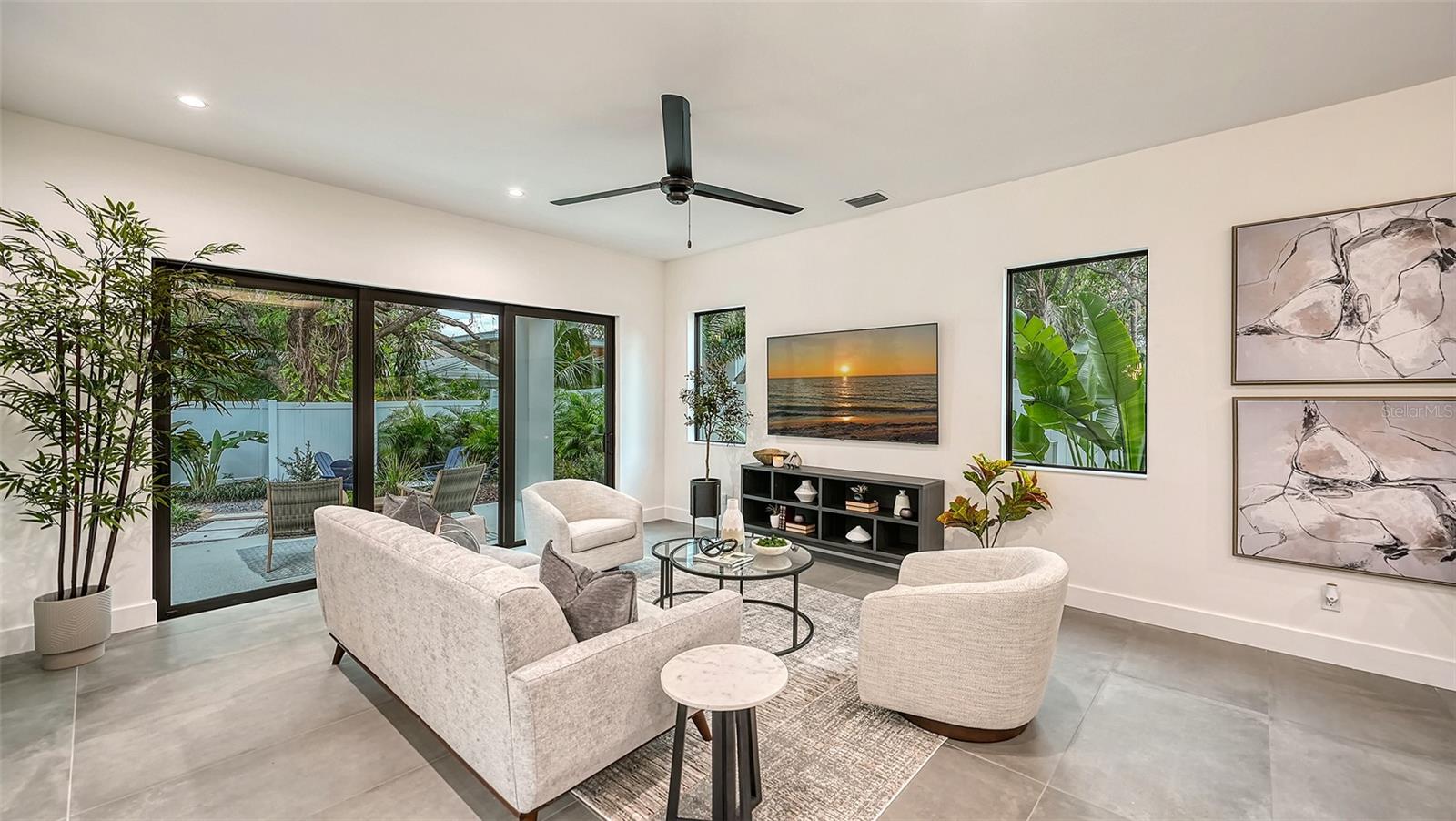 POINSETTIA PARK - Residential