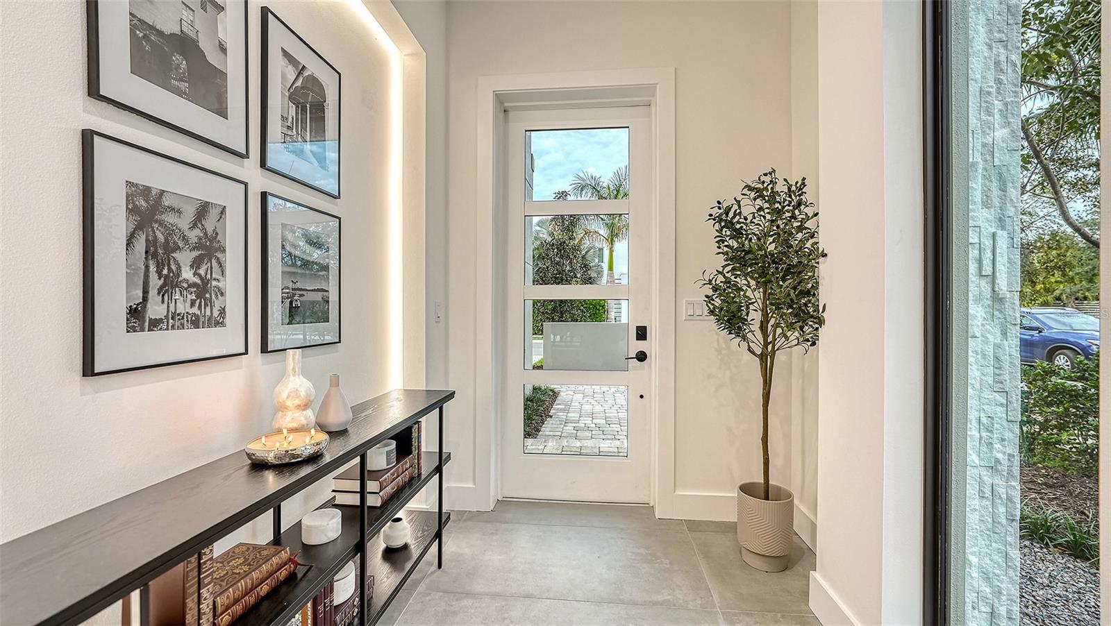 POINSETTIA PARK - Residential