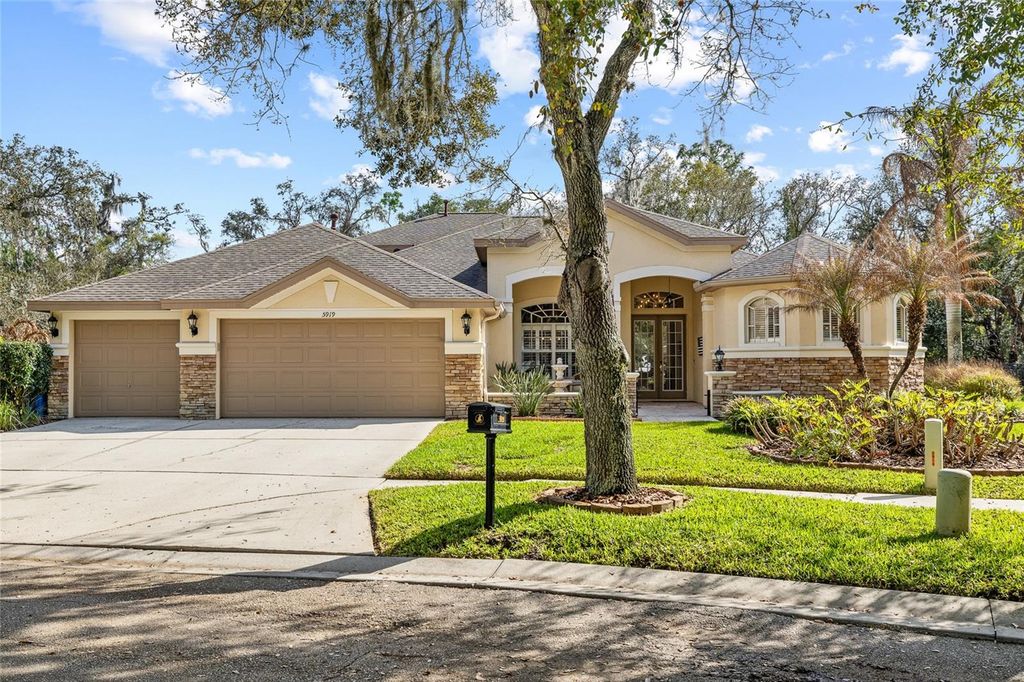 Photo of 5919 Jaegerglen Drive, Lithia, FL 33547 (MLS # TB8486053)
