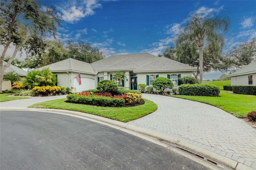 Photo of 442 Tremingham Way, Venice, FL 34293 (MLS # A4665007)