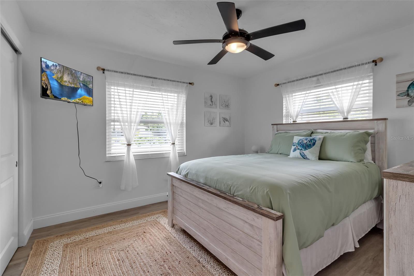 CEDAR TERRACE - Residential
