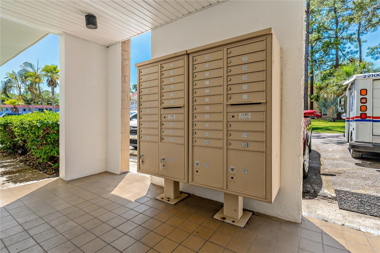 ORCHID SPGS VILL 100 CONDO - Residential