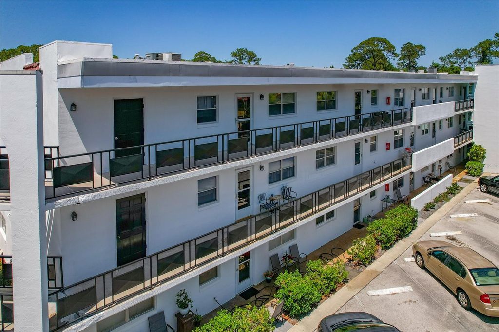 Photo of 100 El Camino Dr #309, Winter Haven, FL 33884 (MLS # P4937234)