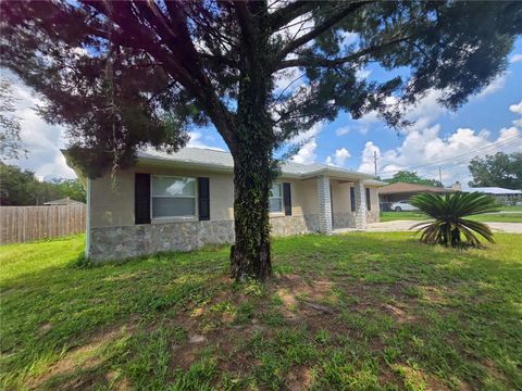 Photo of 4250 NW 26th Terrace, Ocala, FL 34475 (MLS # OM708849)
