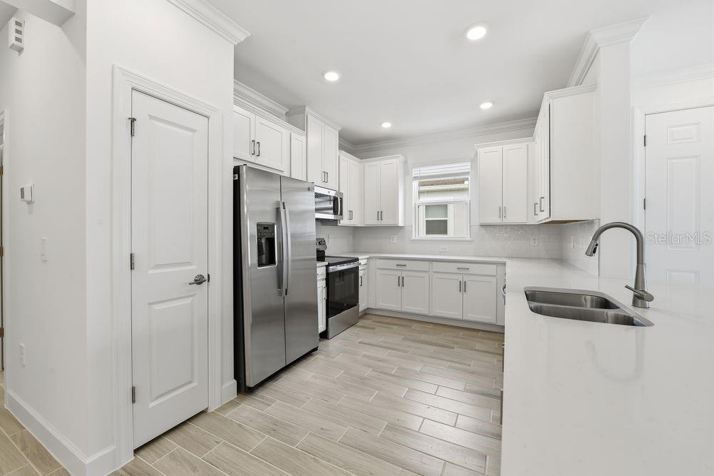 16042 IVY RIDGE COURT