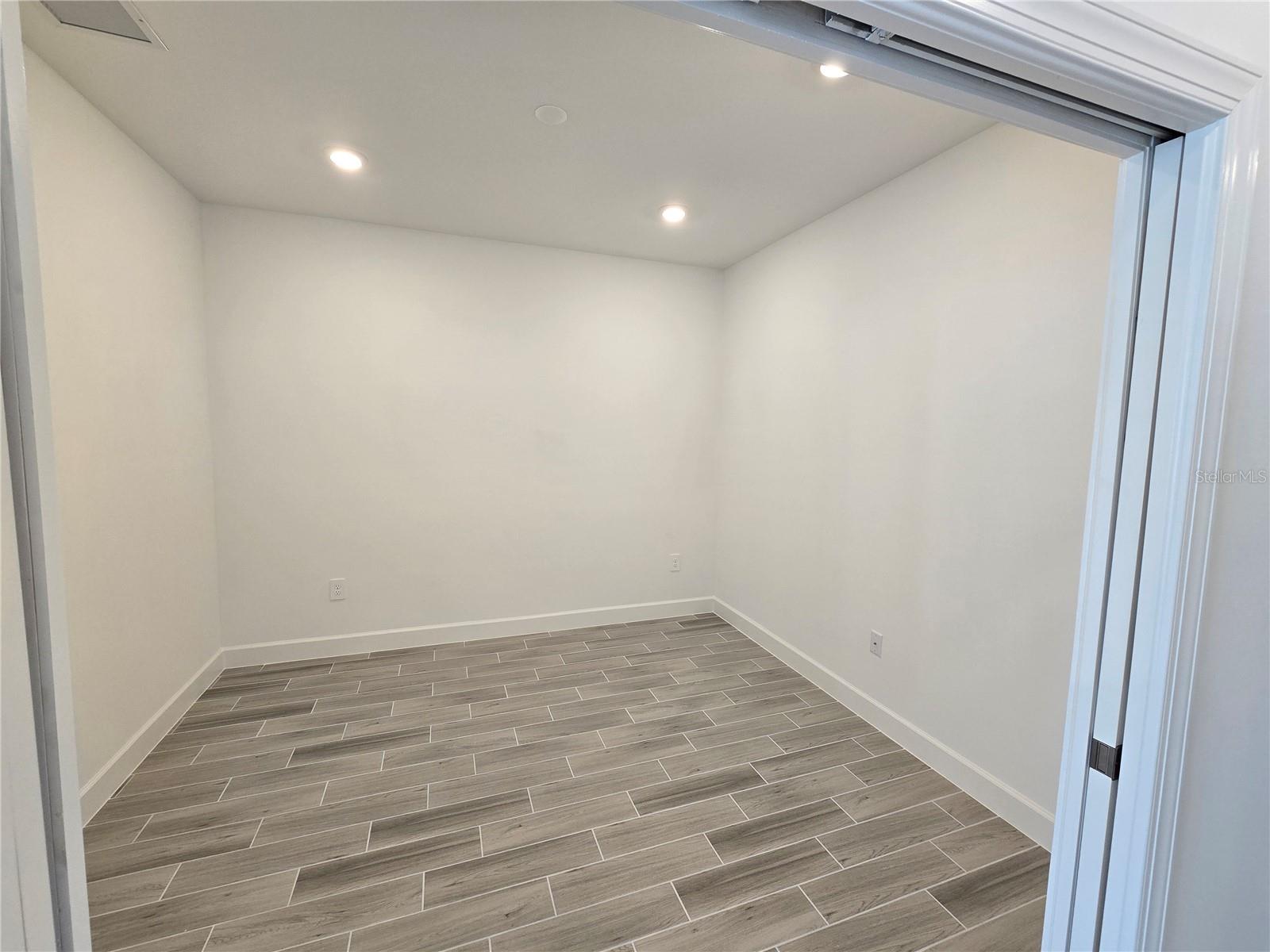 THE COVE AT WEST PORT - Residential