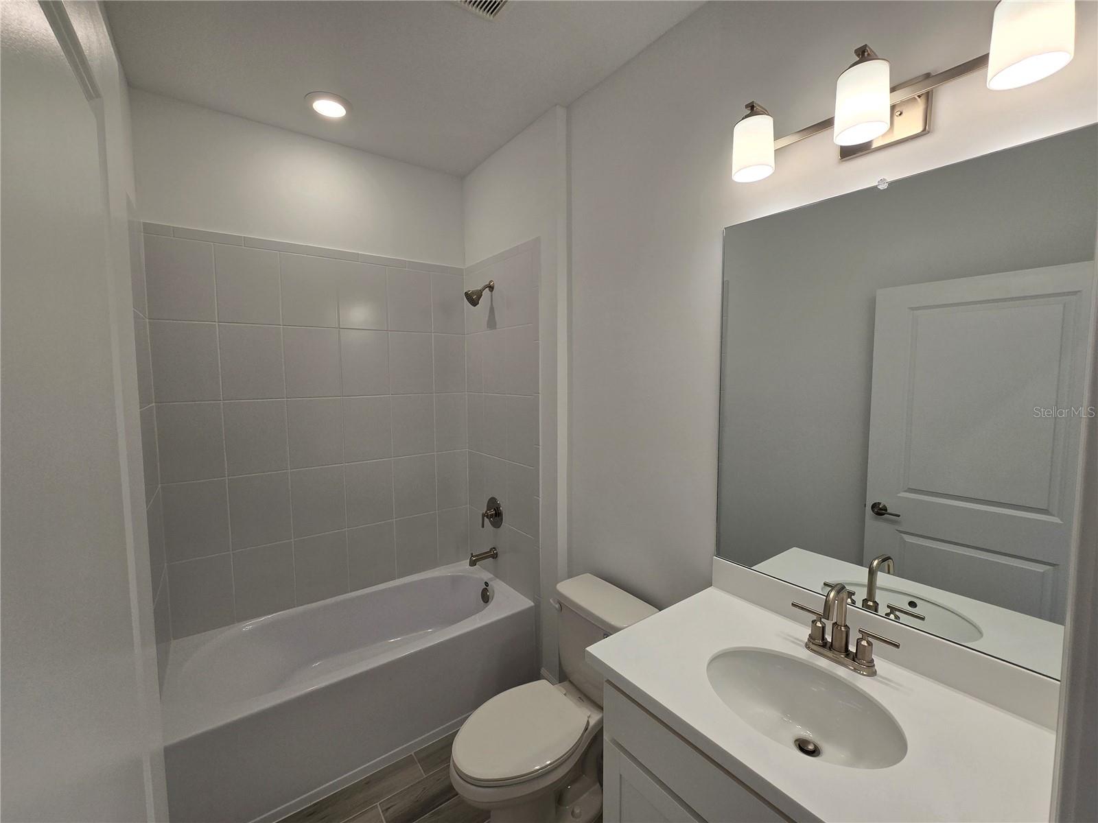 THE COVE AT WEST PORT - Residential