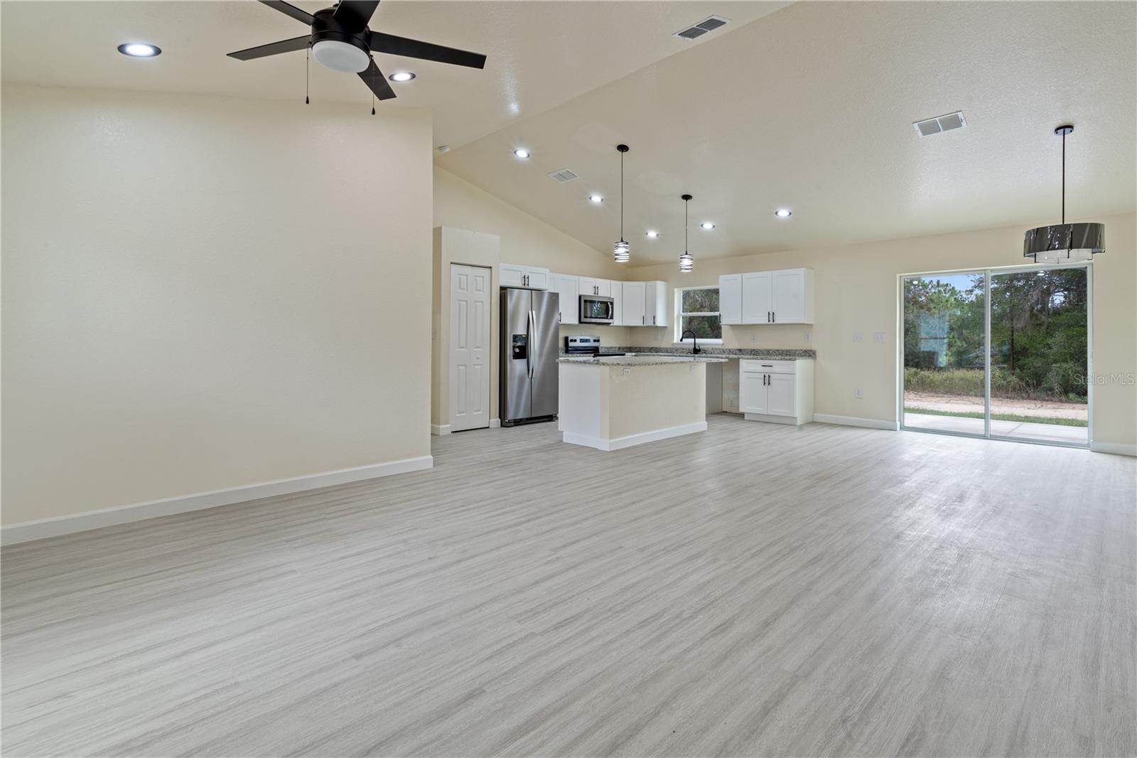 WILLISTON HIGHLANDS - Residential