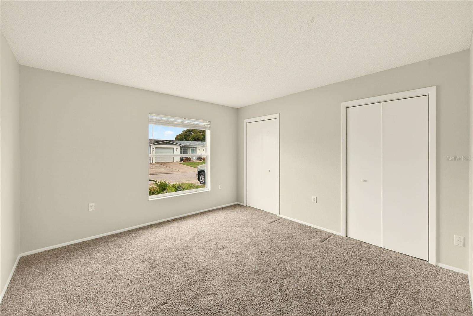 THE LAKES - Residential