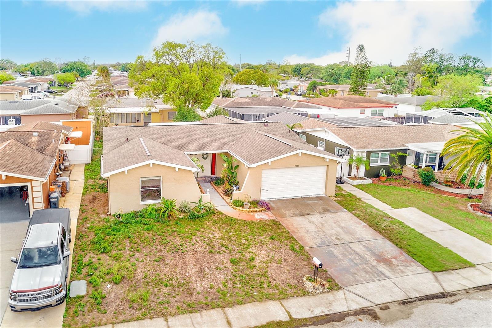 THE LAKES - Residential