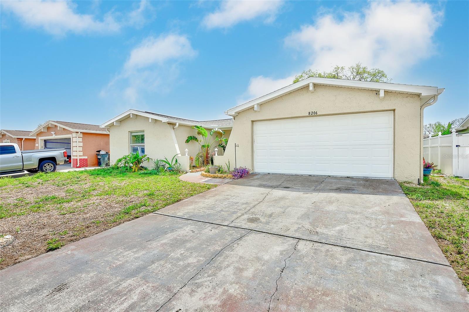 THE LAKES - Residential