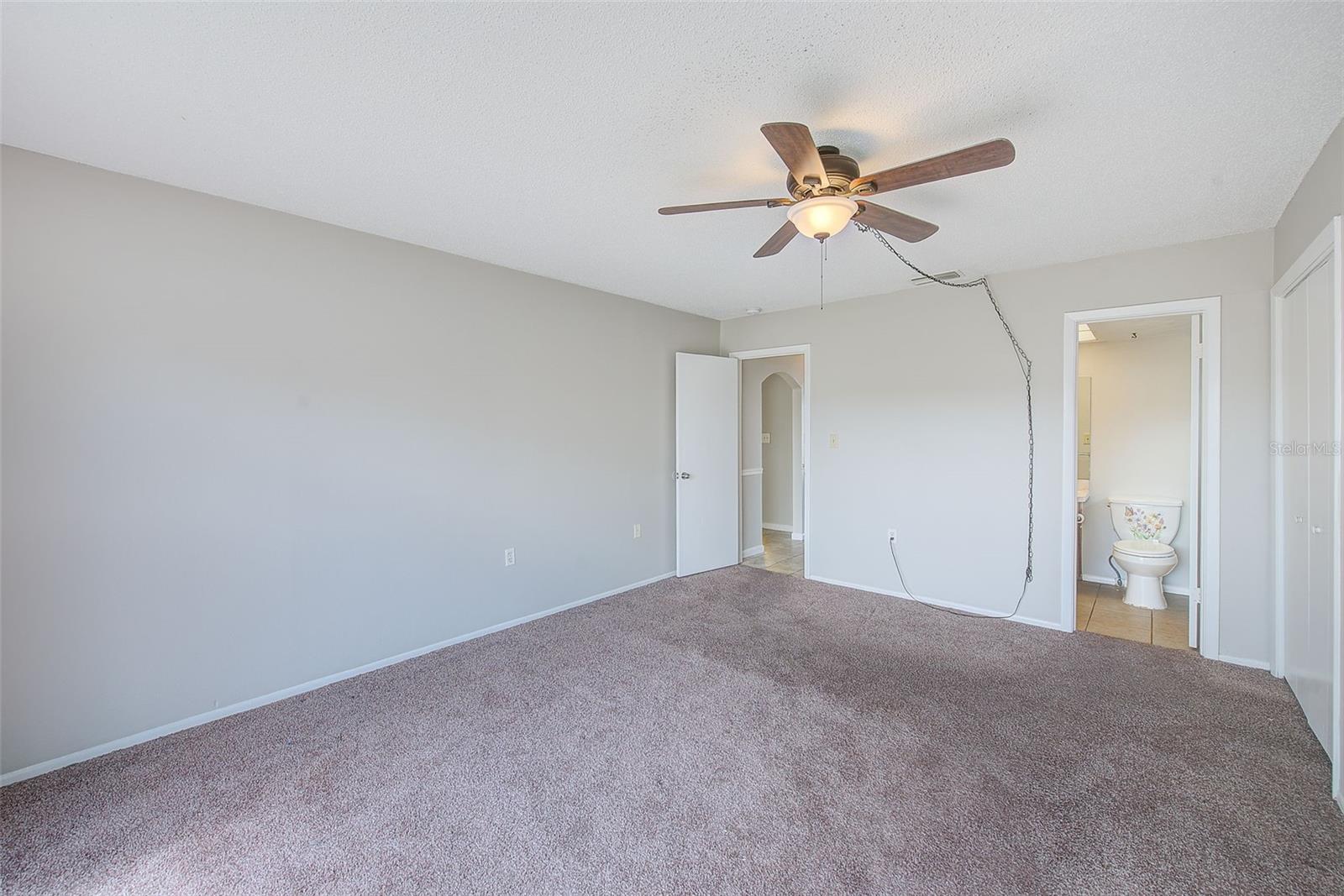 THE LAKES - Residential