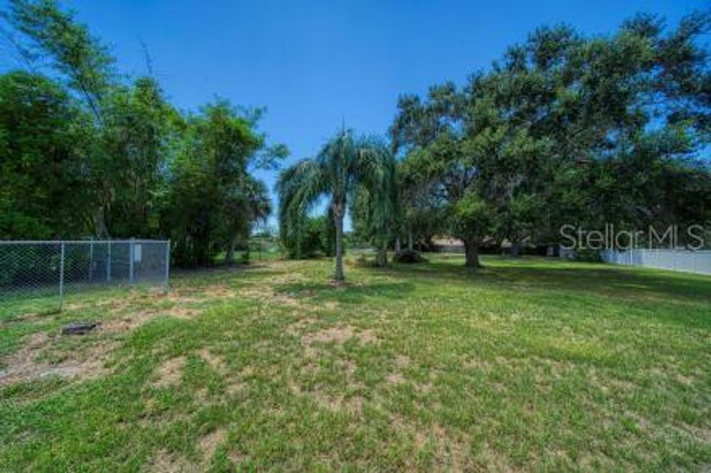 Photo of 10850 Oakhurst Road, Largo, FL 33774 (MLS # TB8490517)