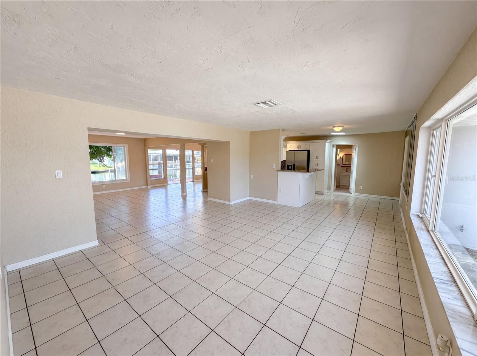 406 SKYLARK BOULEVARD