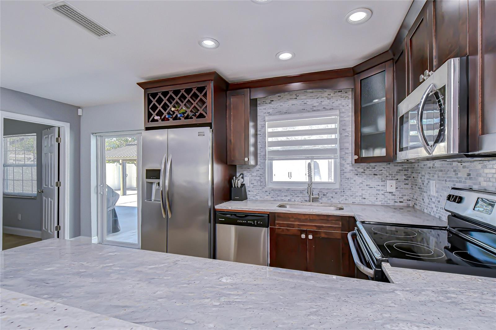 CARROLLWOOD MEADOWS UNIT VI SE - Residential