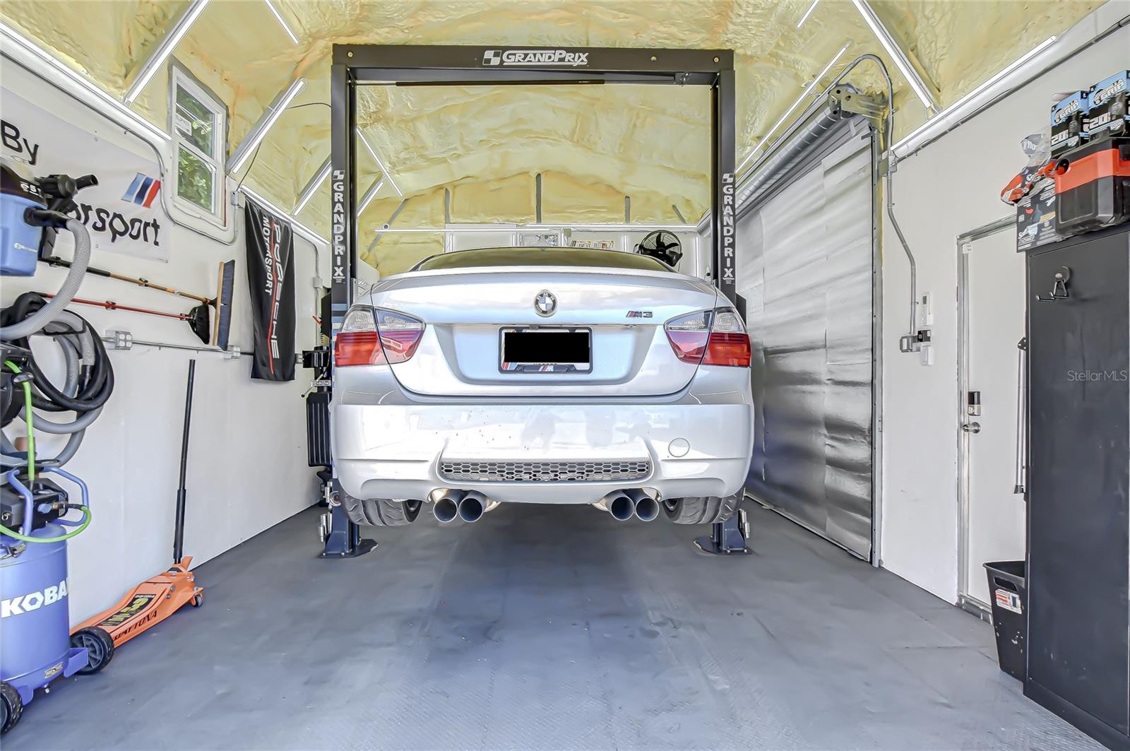 CARROLLWOOD MEADOWS UNIT VI SE - Residential