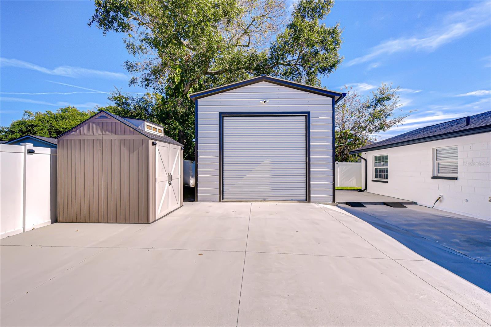 CARROLLWOOD MEADOWS UNIT VI SE - Residential