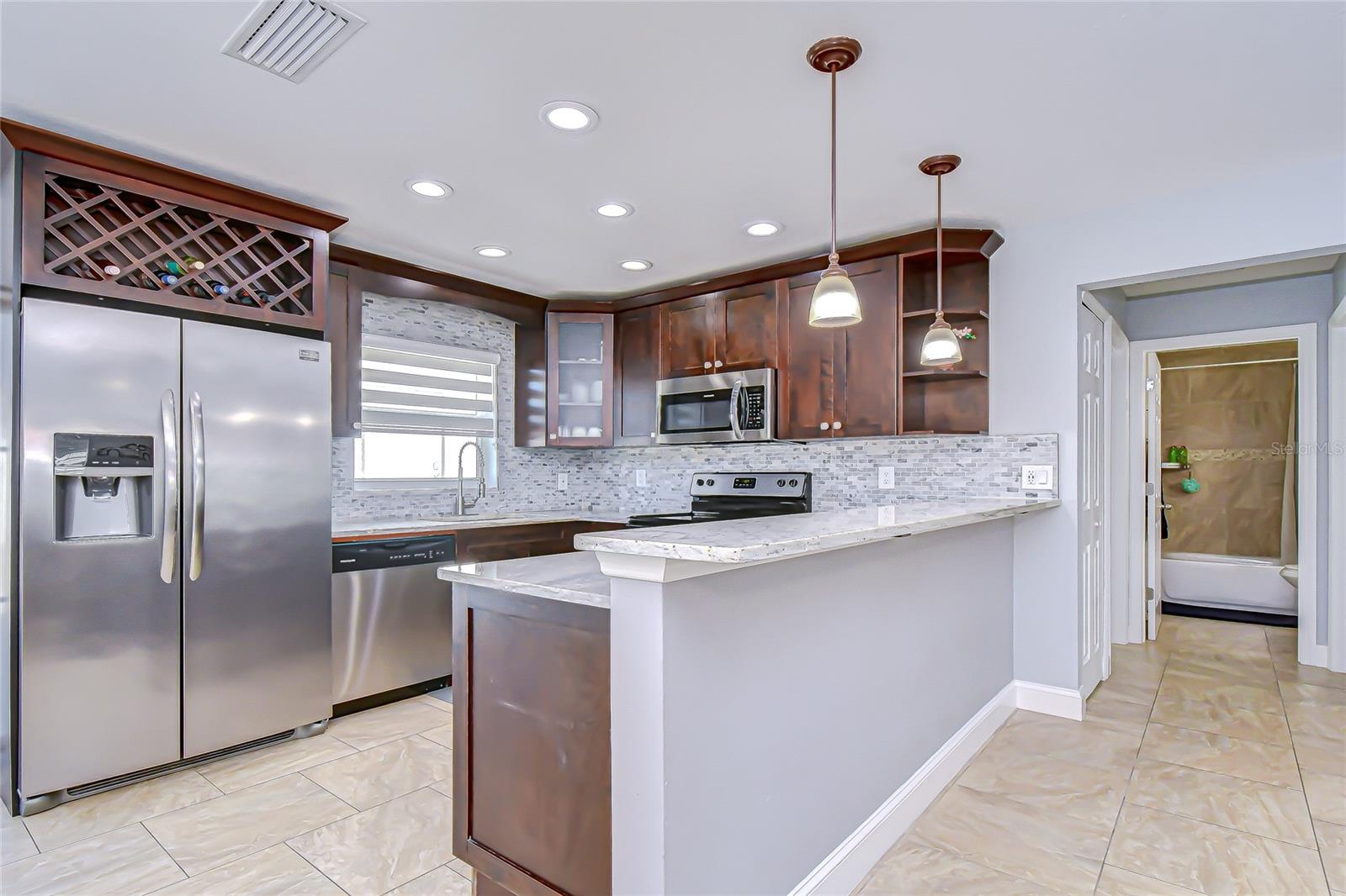 CARROLLWOOD MEADOWS UNIT VI SE - Residential