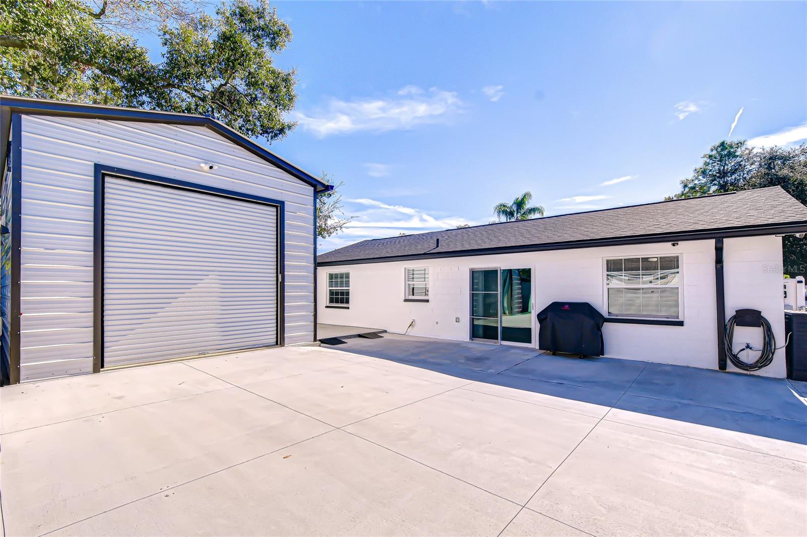 CARROLLWOOD MEADOWS UNIT VI SE - Residential