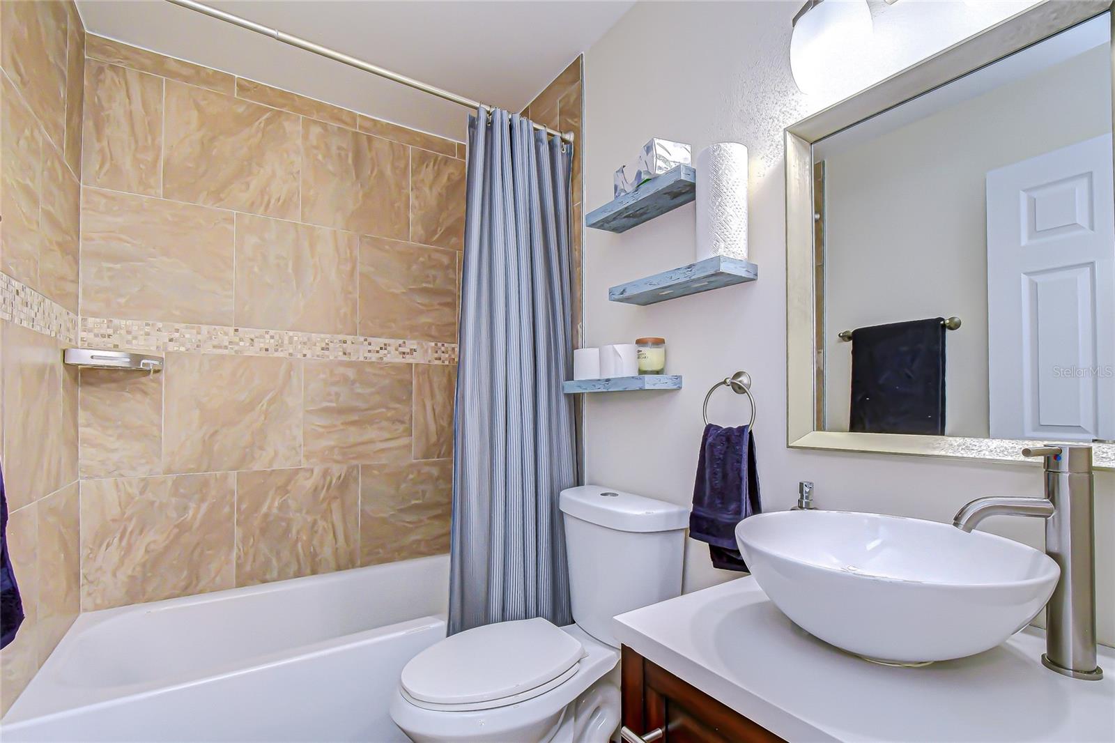 CARROLLWOOD MEADOWS UNIT VI SE - Residential