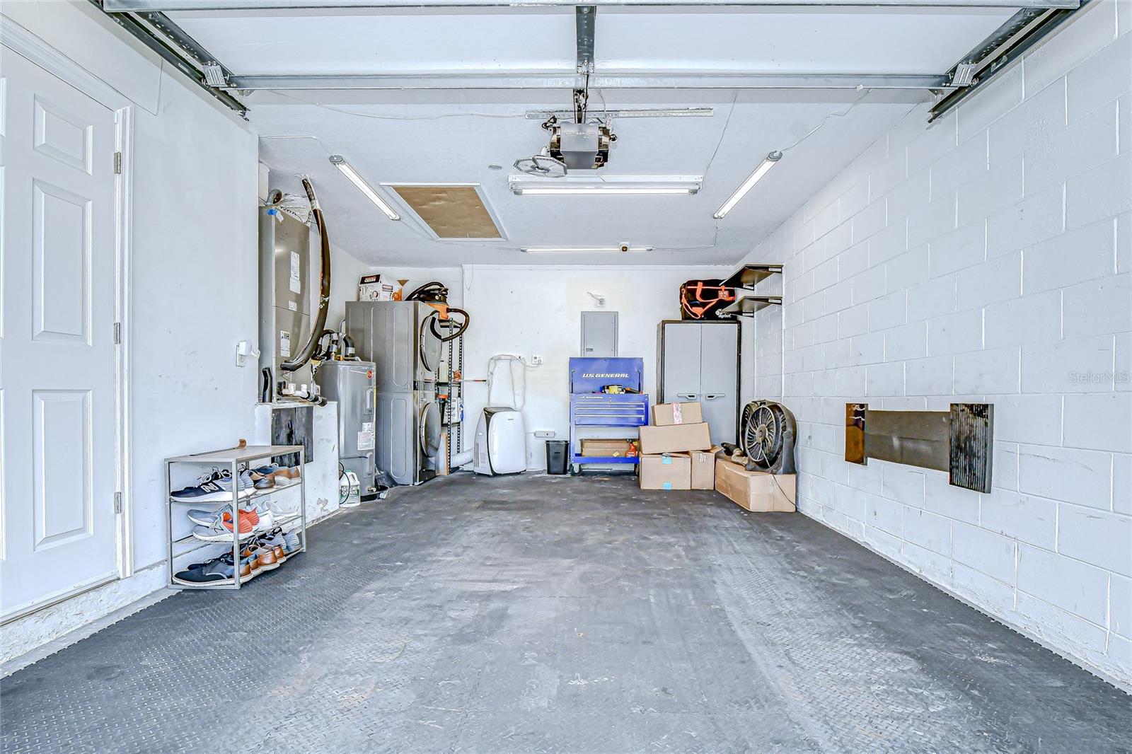 CARROLLWOOD MEADOWS UNIT VI SE - Residential