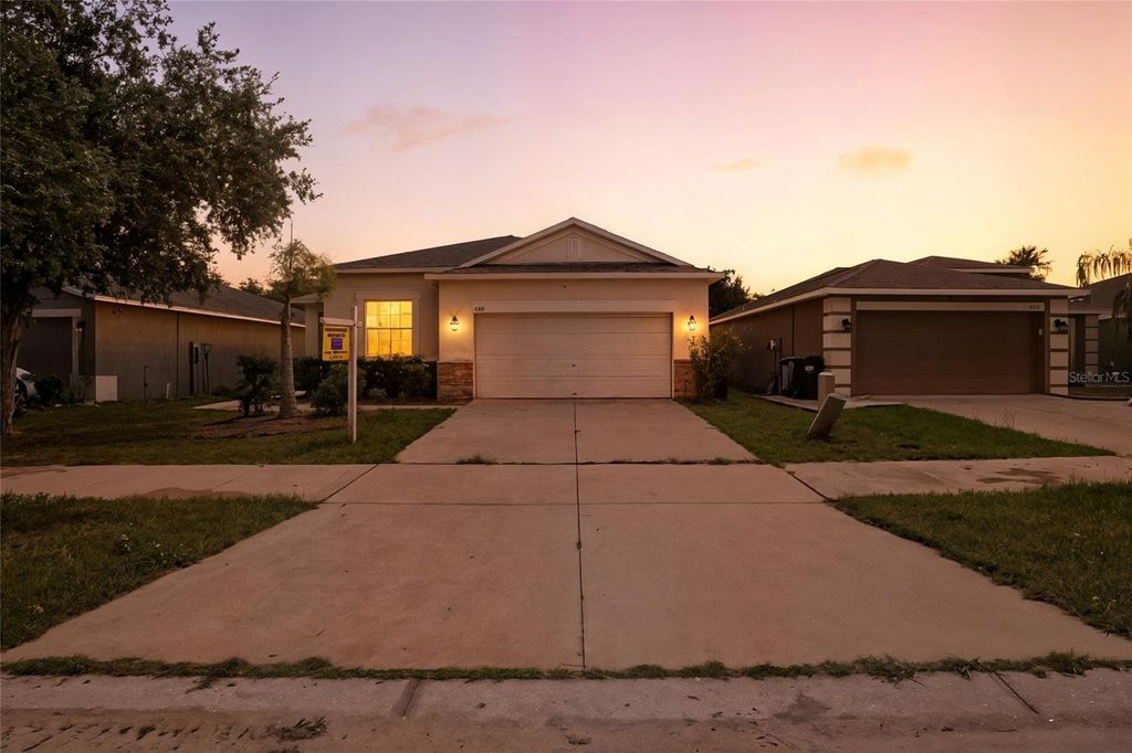 Photo of 8115 Alamosa Wood Avenue, Ruskin, FL 33573 (MLS # TB8420297)