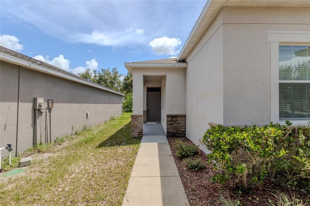 Photo of 8115 Alamosa Wood Avenue, Ruskin, FL 33573 (MLS # TB8420297)