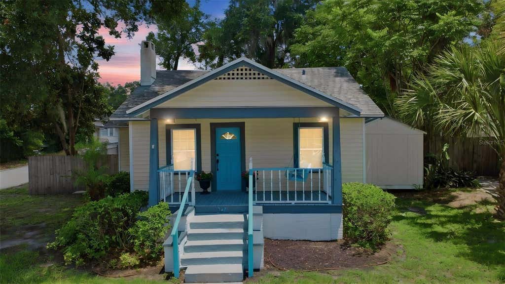 Photo of 347 W Wisconsin Avenue, Deland, FL 32720 (MLS # V4950104)