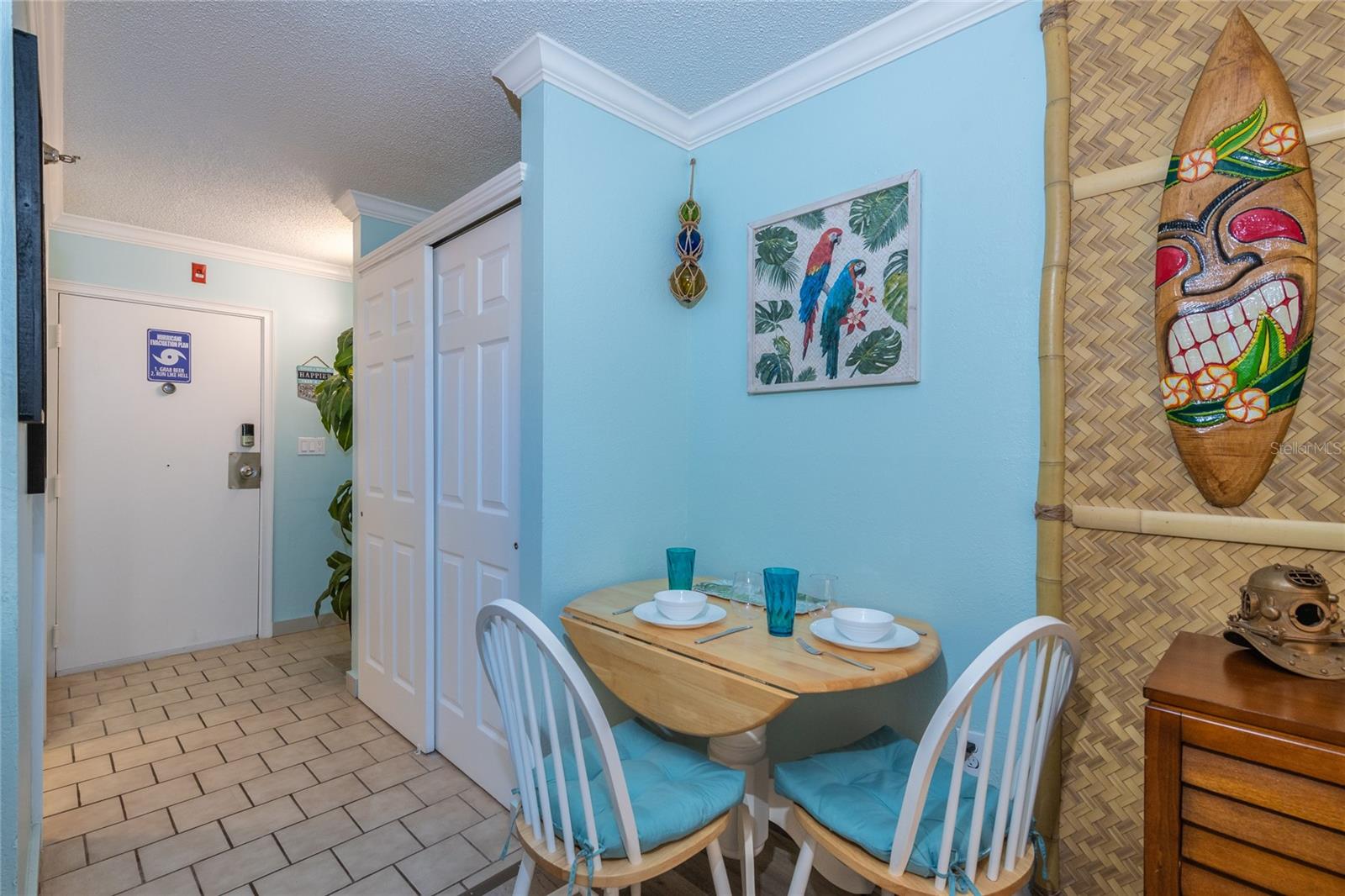 CASTAWAY BEACH RESORT CONDO - Residential